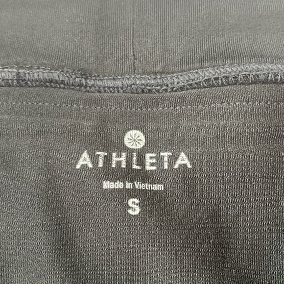 Athleta Black Reflective Mesh Drawstring Capris S - Picture 11 of 11